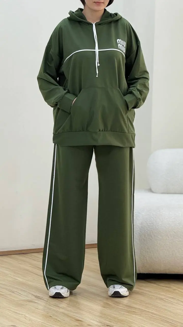 ست هودی وشلوار میومیو