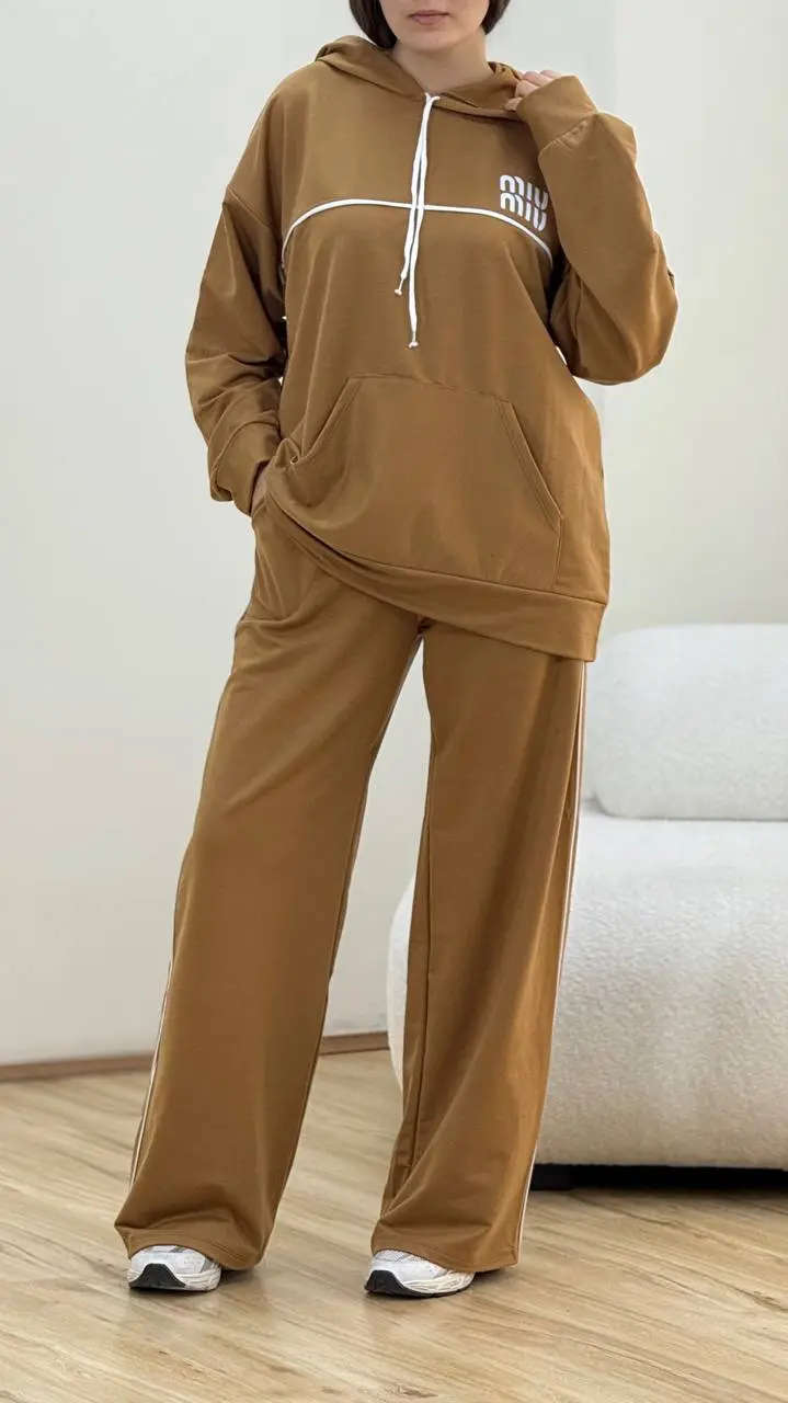 ست هودی وشلوار میومیو