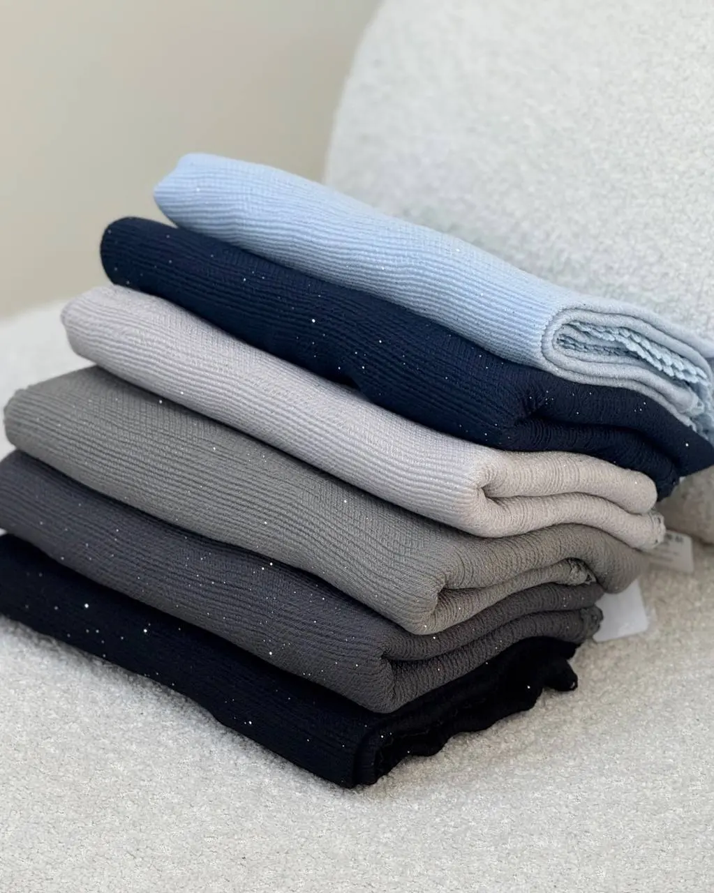 شال شاینی دور عدسی